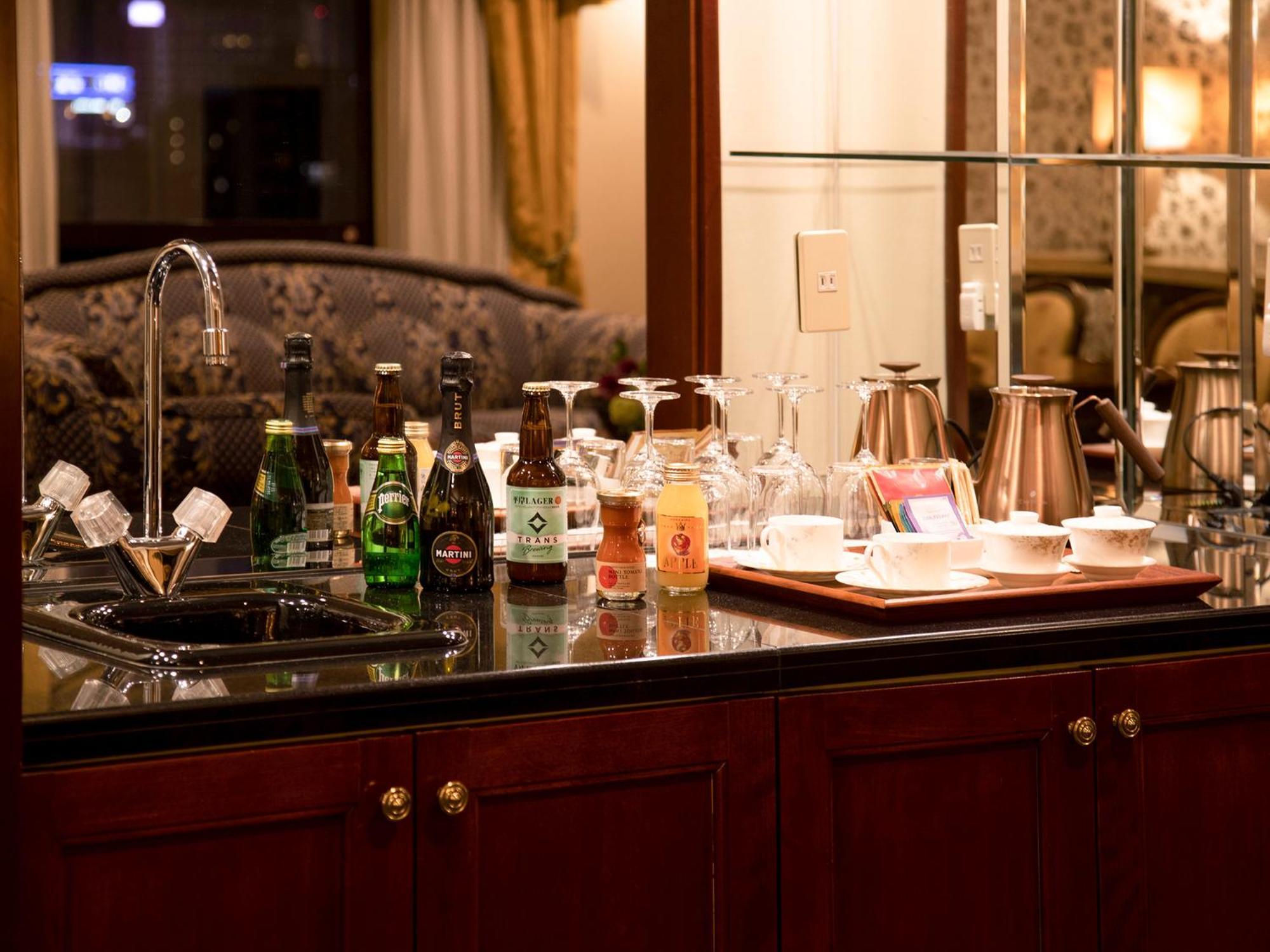Premier Hotel -Tsubaki- Sapporo Quarto foto A wet bar